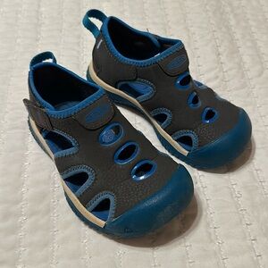 Keen Water Shoes Size 9